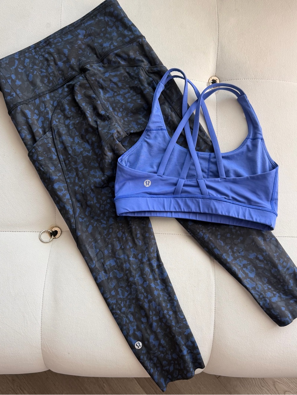 Set Lululemon size 4 athletica Periwinkle Strappy Sports Bra